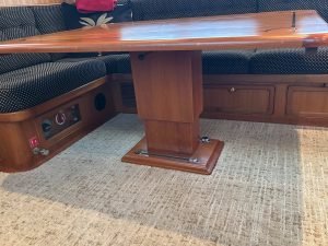 18) Salon Table Base