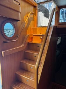 52) PH Flybridge Access