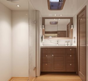 N46MKII master cabin head 1